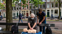 Reanimatie Op Marnixstraat In Amsterdam - AD.nl
